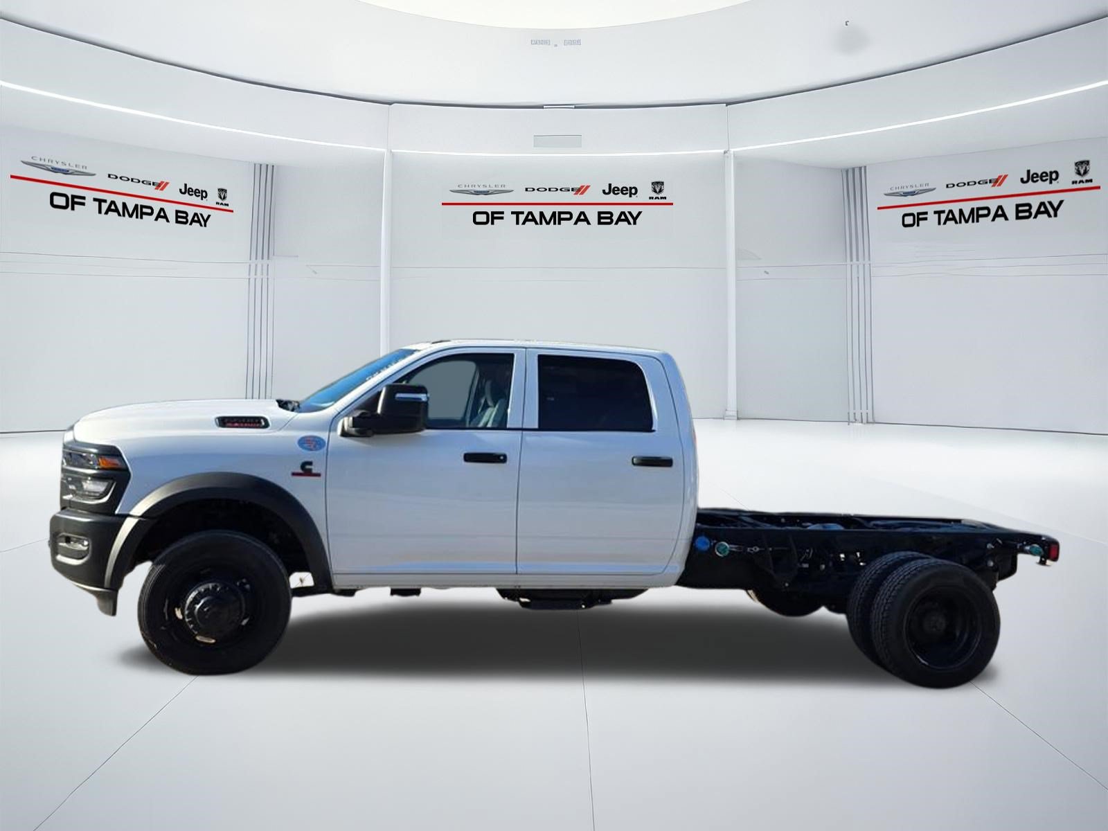 New 2025 RAM 5500 Tradesman AWD/4WD image 3