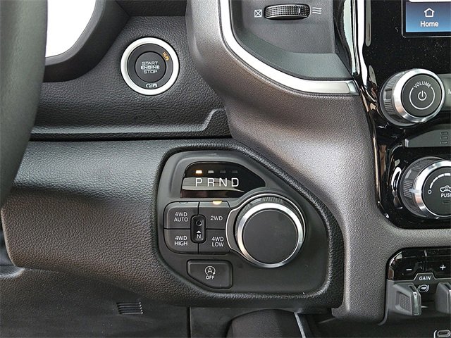 New 2026 RAM 1500 4x4 Crew Cab image 16