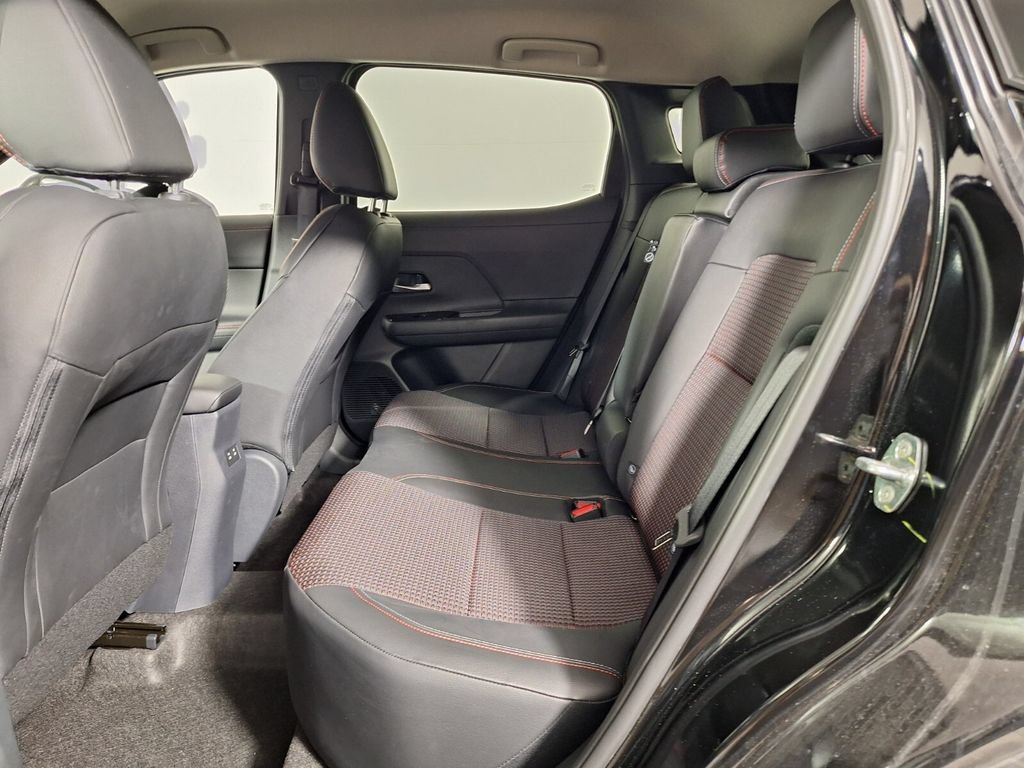 Used 2026 Nissan Kicks SR FWD image 10