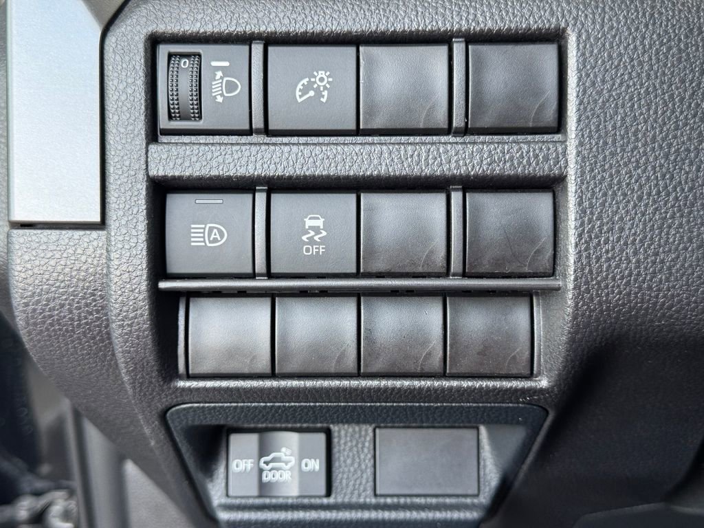 Used 2024 Toyota Tacoma TRD Off-Road AWD/4WD image 17