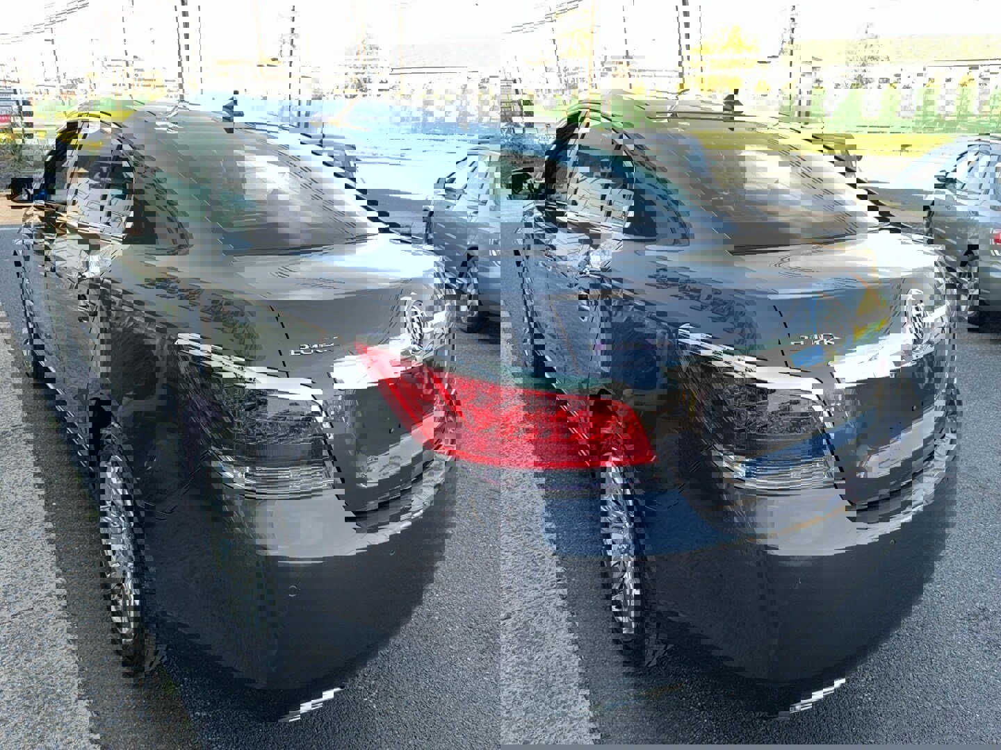 Used 2013 Buick LaCrosse Leather image 4