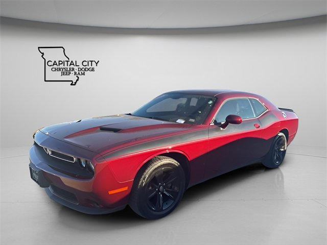 Used 2020 Dodge Challenger SXT image 5