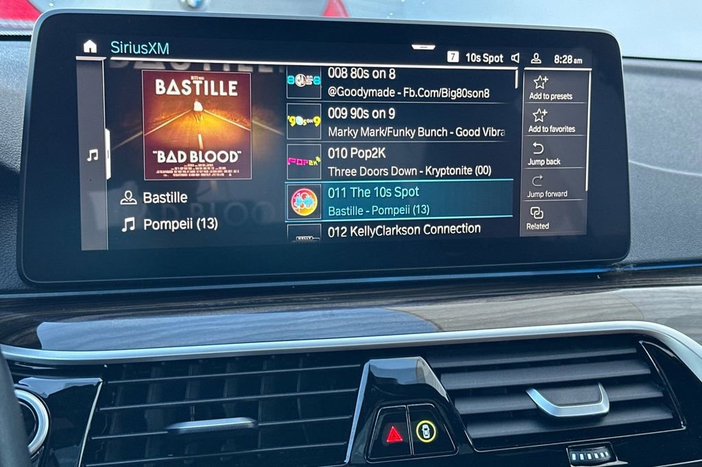 Used 2023 BMW 530e w/ Convenience Package image 19