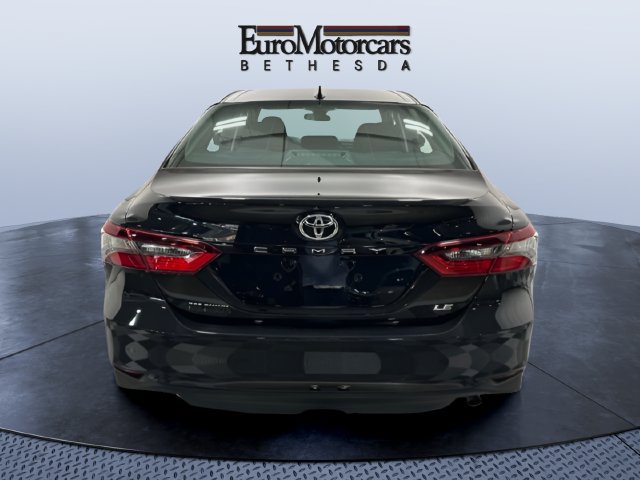 Used 2021 Toyota Camry LE w/ Carpet Mat Package (TMS) FWD image 4