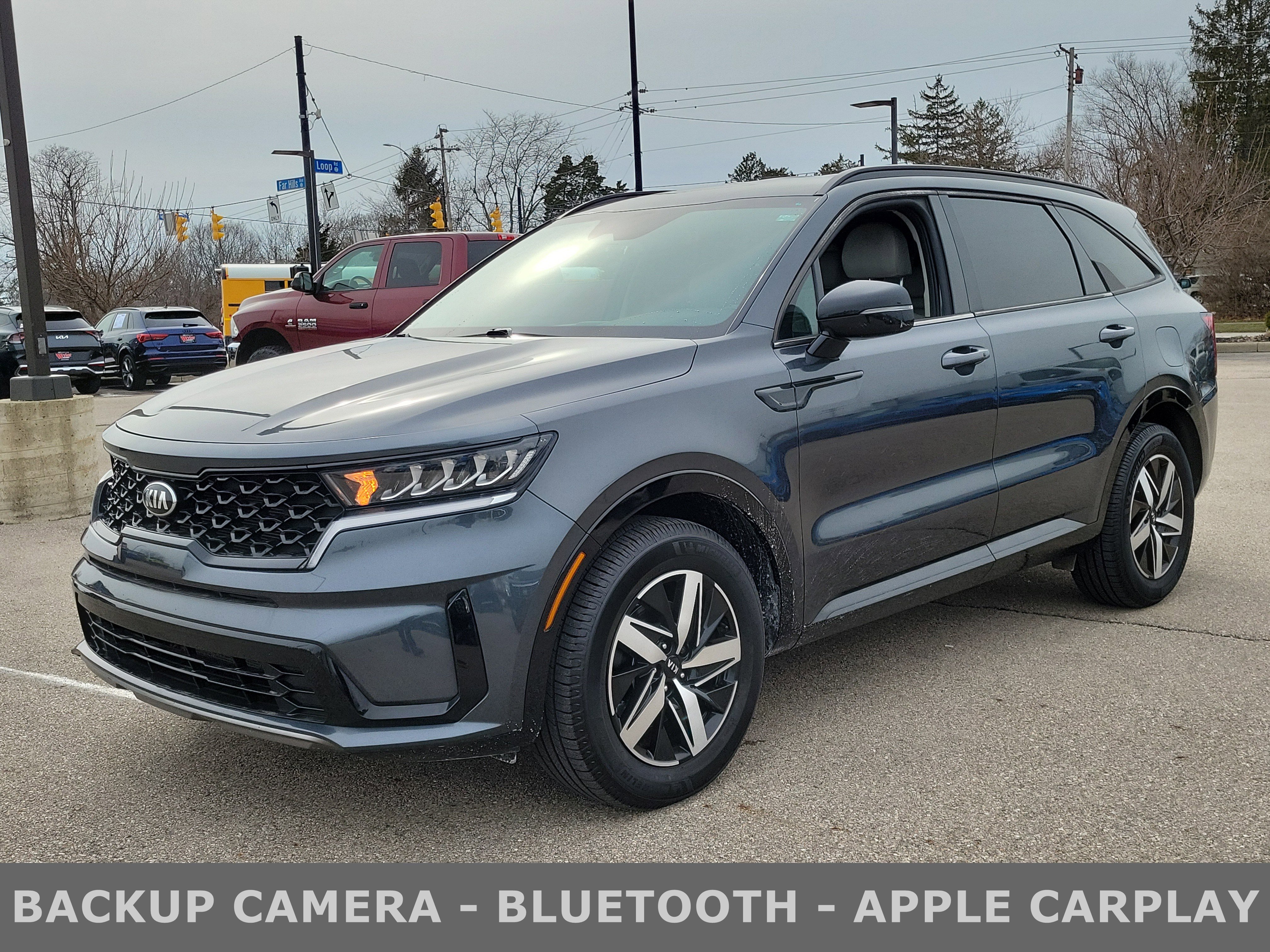 Used 2021 Kia Sorento S FWD image 2
