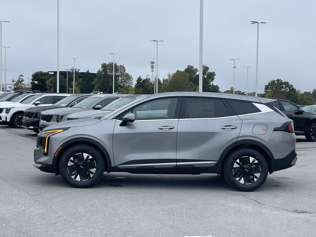New 2026 Kia Sportage LX image 4