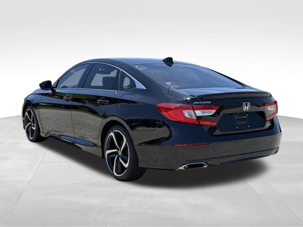 Used 2018 Honda Accord Sport image 3