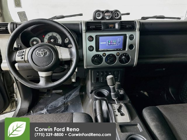 Used 2010 Toyota FJ Cruiser 4WD image 21