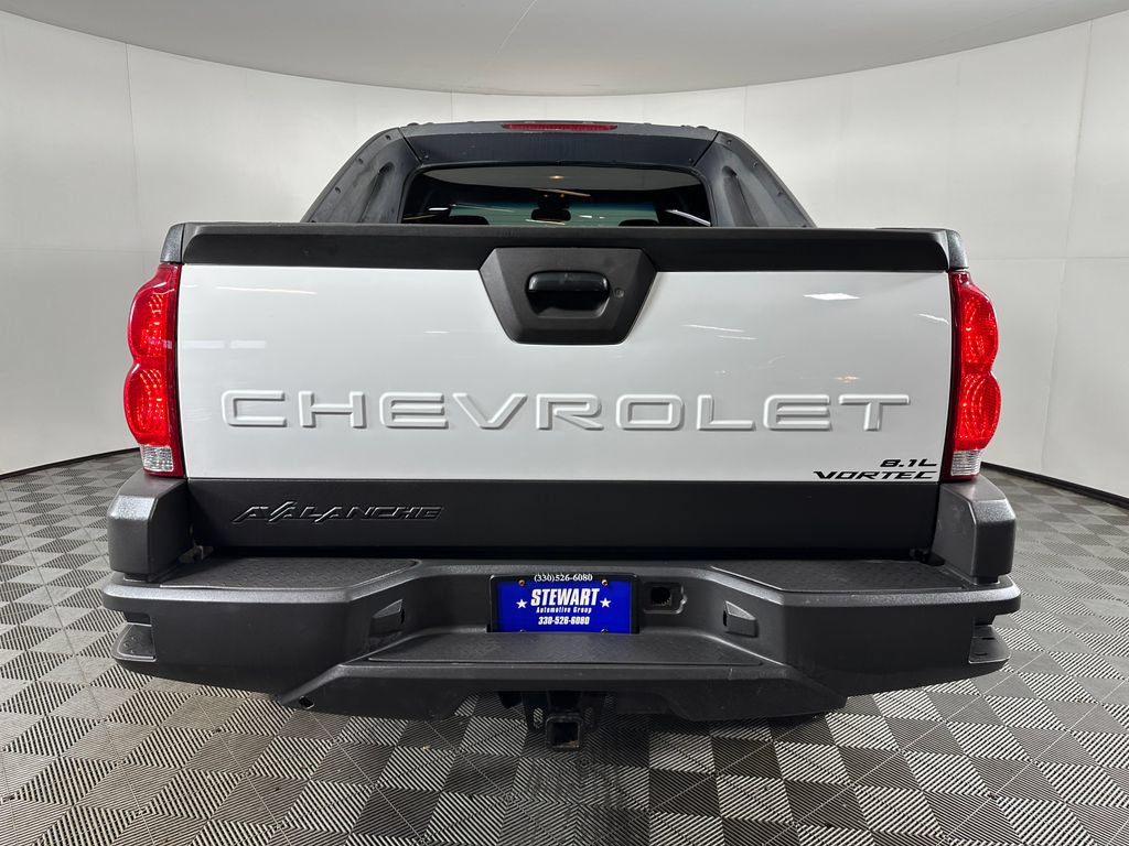 Used 2004 Chevrolet Avalanche 2500 w/ Preferred Equipment Group AWD/4WD image 4