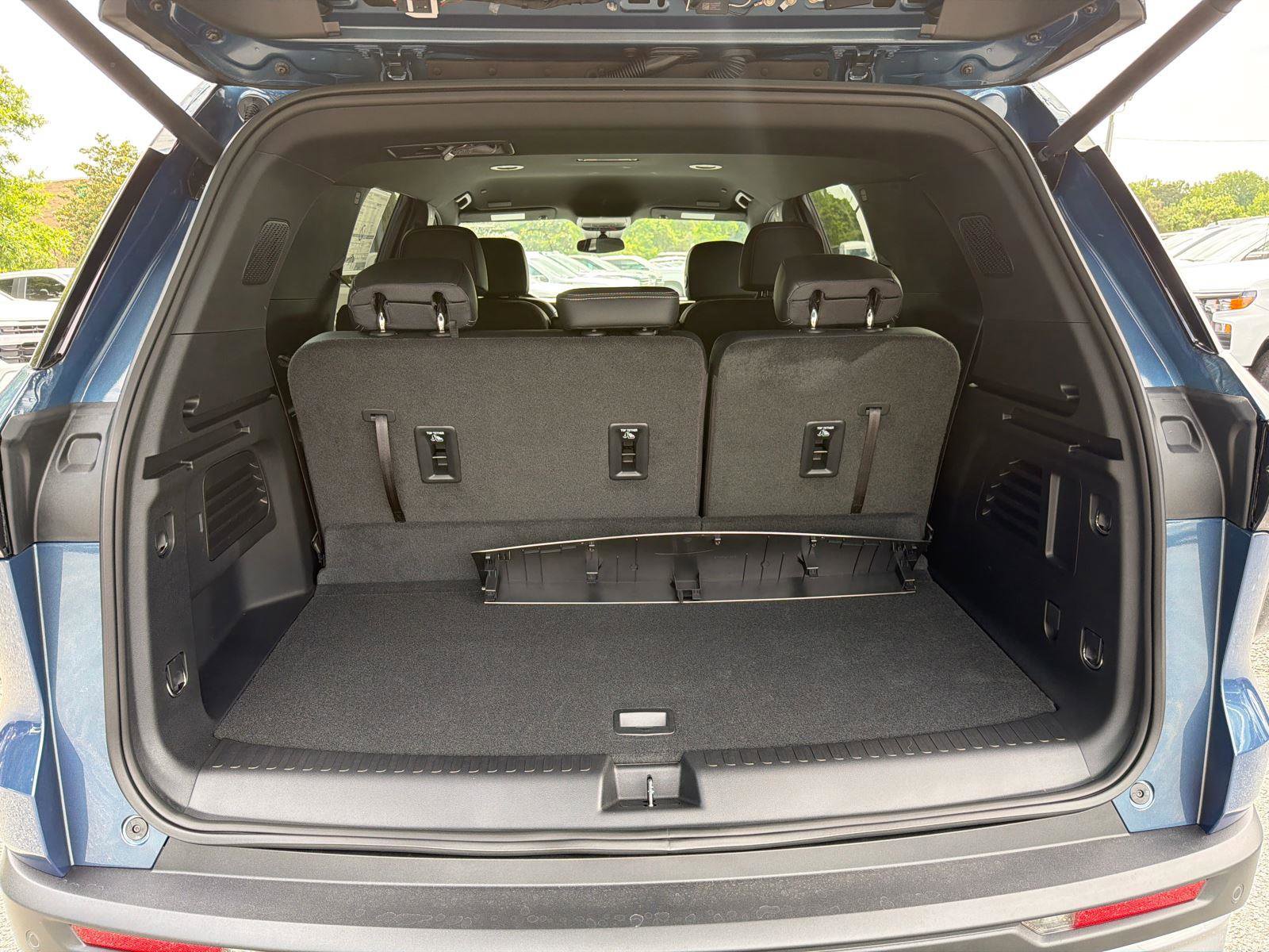 New 2026 Chevrolet Traverse LT AWD/4WD image 15