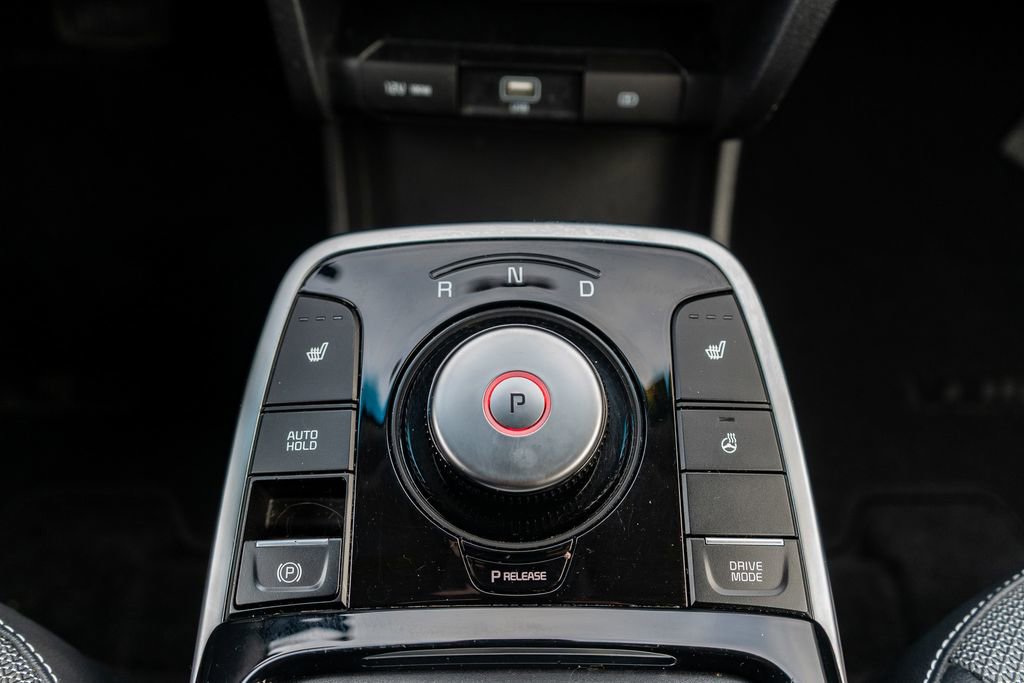 Used 2021 Kia Niro EX w/ Cold Weather Package image 25