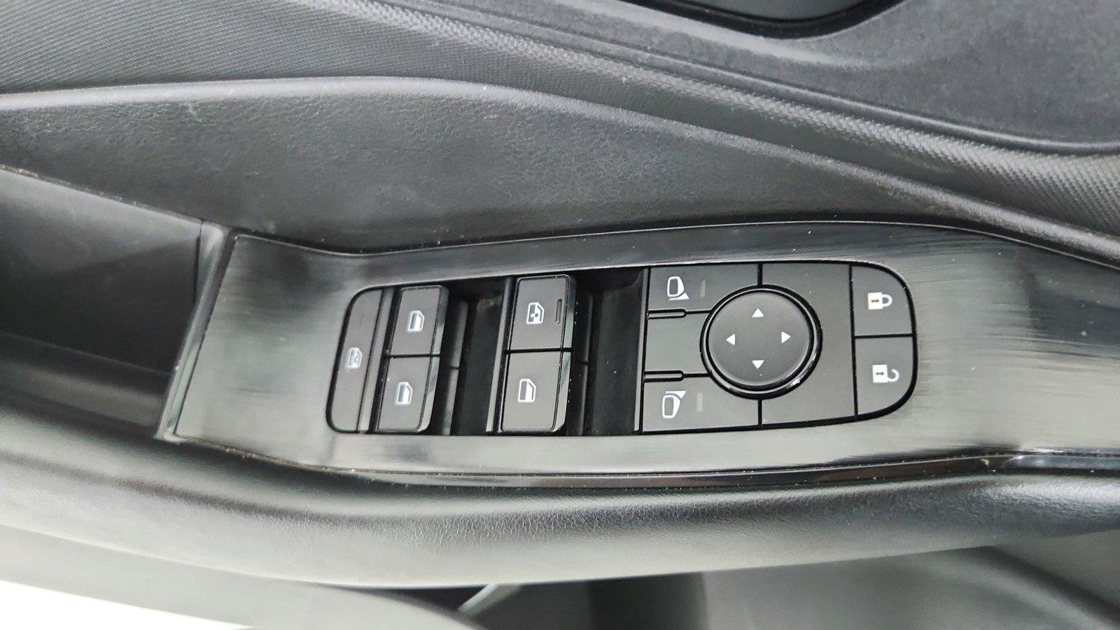 Used 2024 Nissan Rogue S AWD/4WD image 17