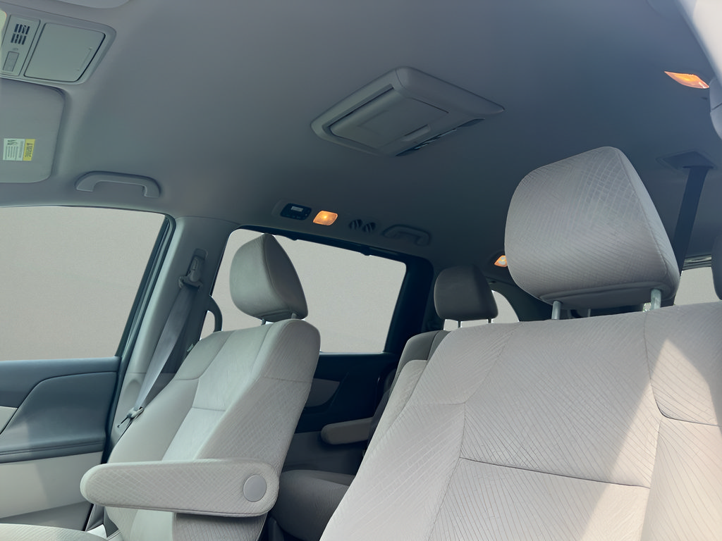 Used 2016 Honda Odyssey SE image 15