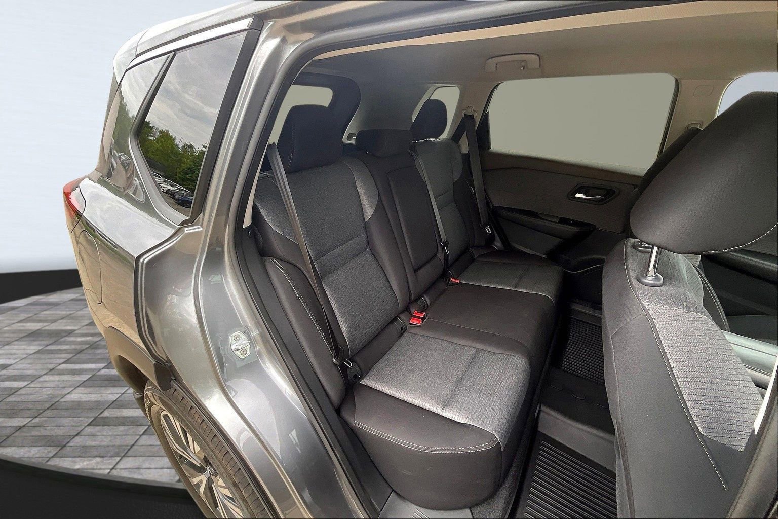 Certified 2023 Nissan Rogue SV image 33