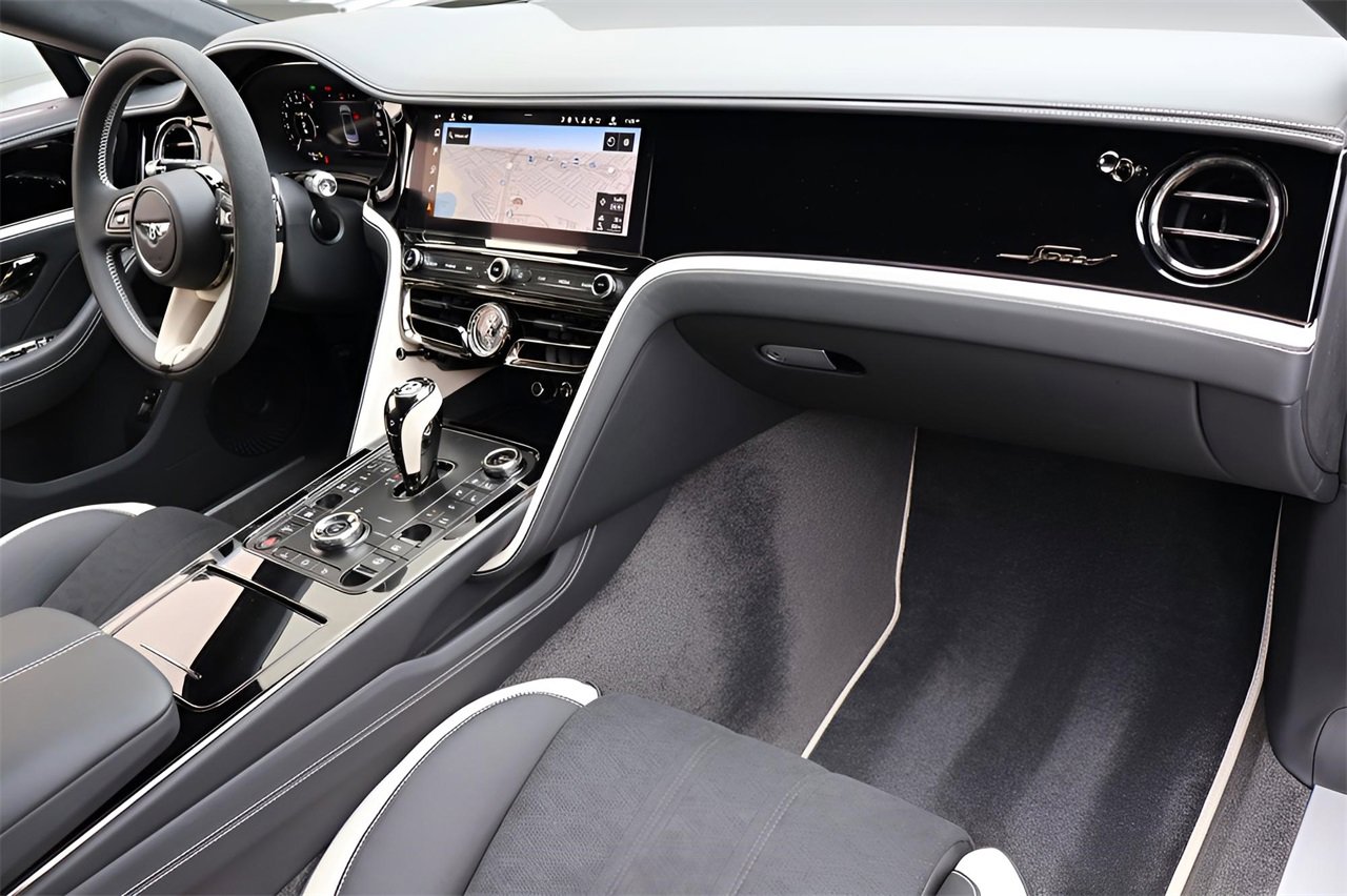 New 2025 Bentley Flying Spur Plug-In Hybrid image 21