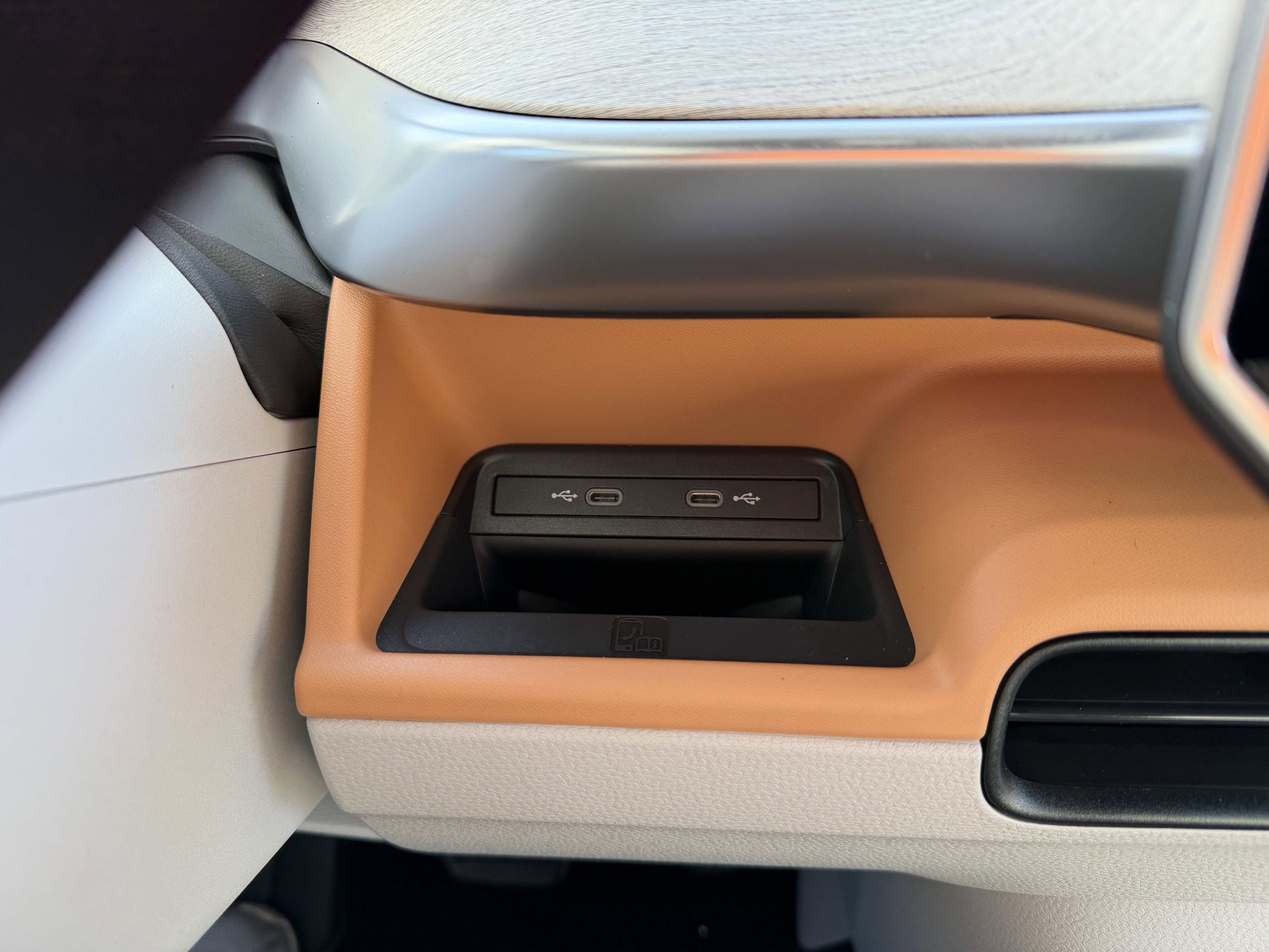 New 2025 Volkswagen ID. Buzz Pro S Plus image 23