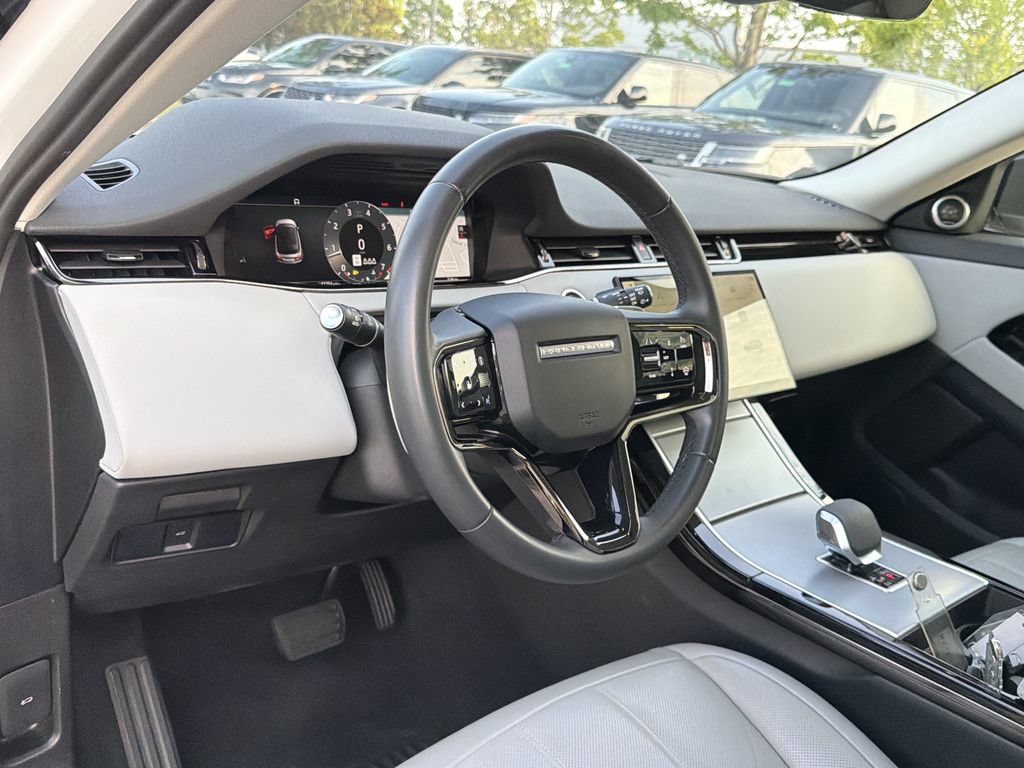Used 2024 Land Rover Range Rover Evoque S AWD/4WD image 10