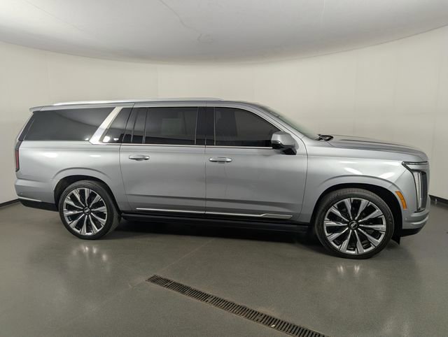 Used 2025 Cadillac Escalade ESV Premium Luxury w/ Touring Package AWD/4WD image 8
