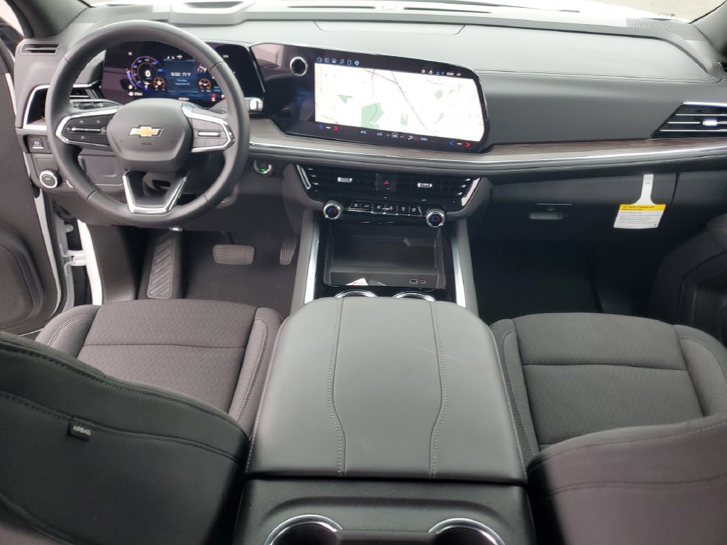 Used 2026 Chevrolet Suburban LS RWD image 20