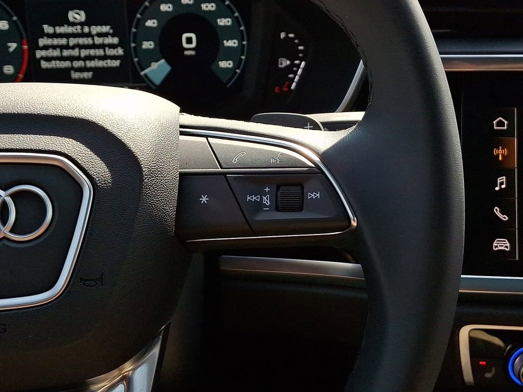 Certified 2025 Audi Q3 2.0T Premium Plus w/ Premium Plus Package image 25