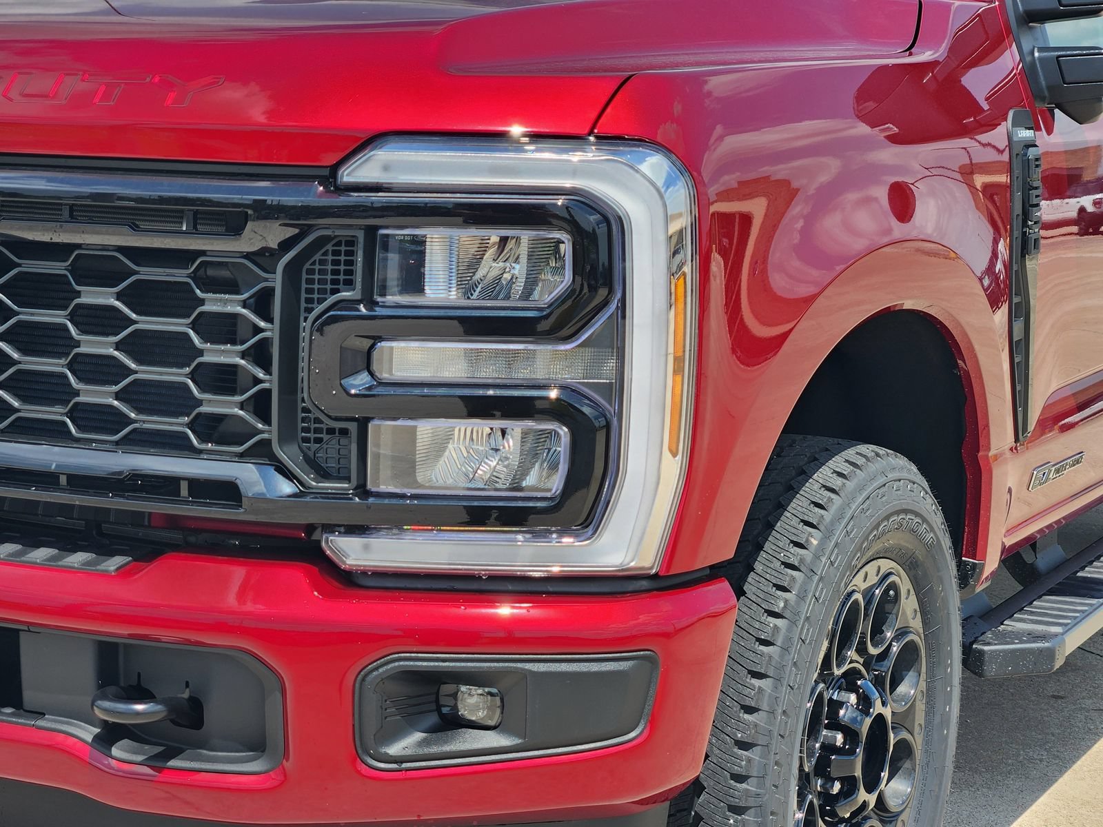 New 2026 Ford F250 Lariat w/ Black Appearance Package AWD/4WD image 10