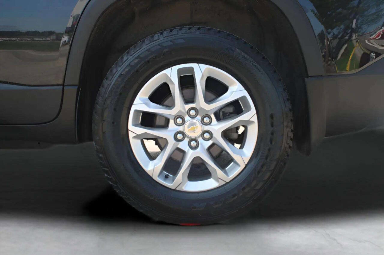 Used 2020 Chevrolet Traverse LT w/ Driver Confidence II Package image 21