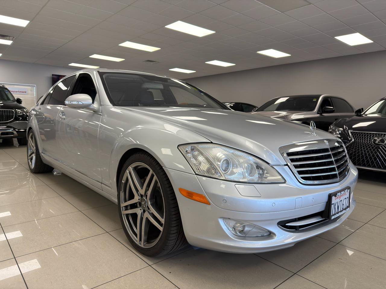 Used 2009 Mercedes-Benz S 550 image 3