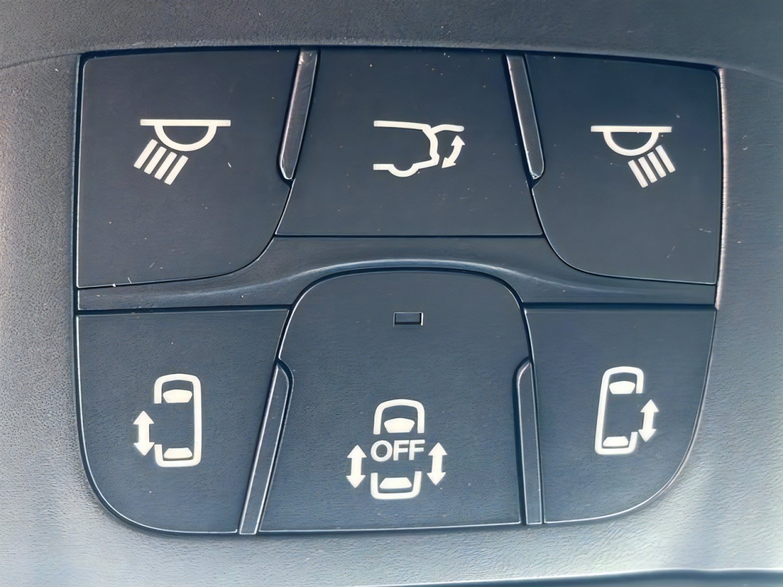 New 2026 Chrysler Voyager LX FWD image 25