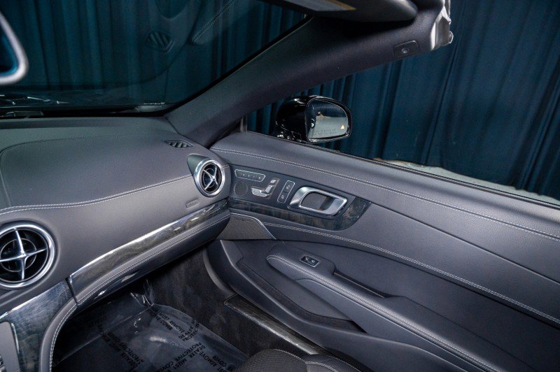 Used 2016 Mercedes-Benz SL 550 image 31