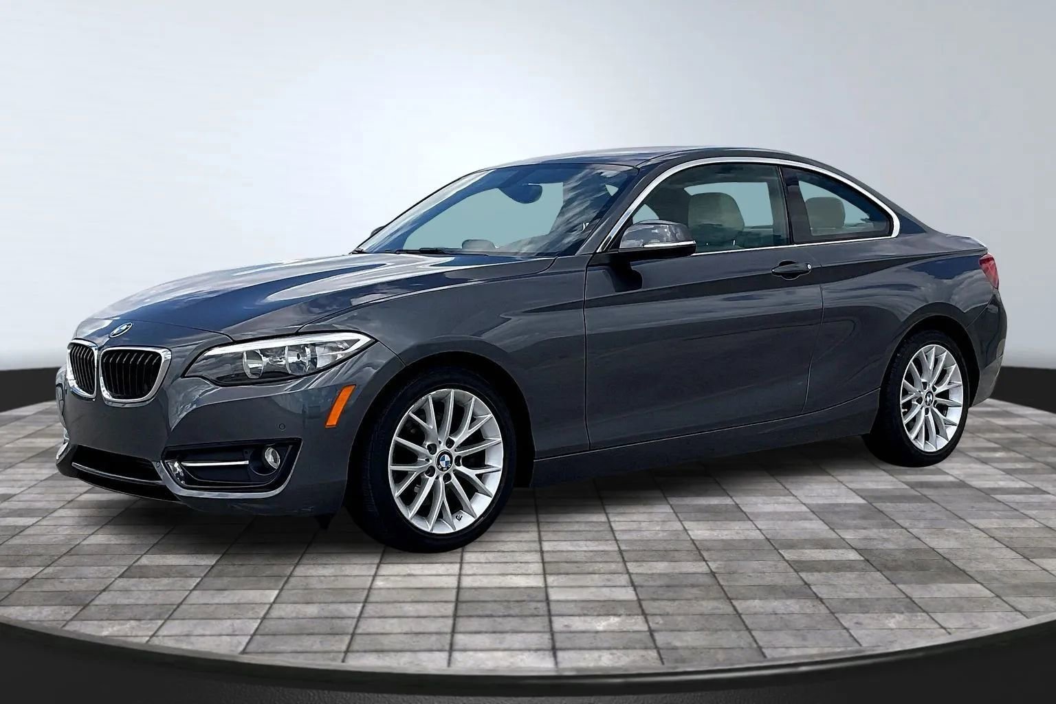 Used 2016 BMW 228i Coupe image 1