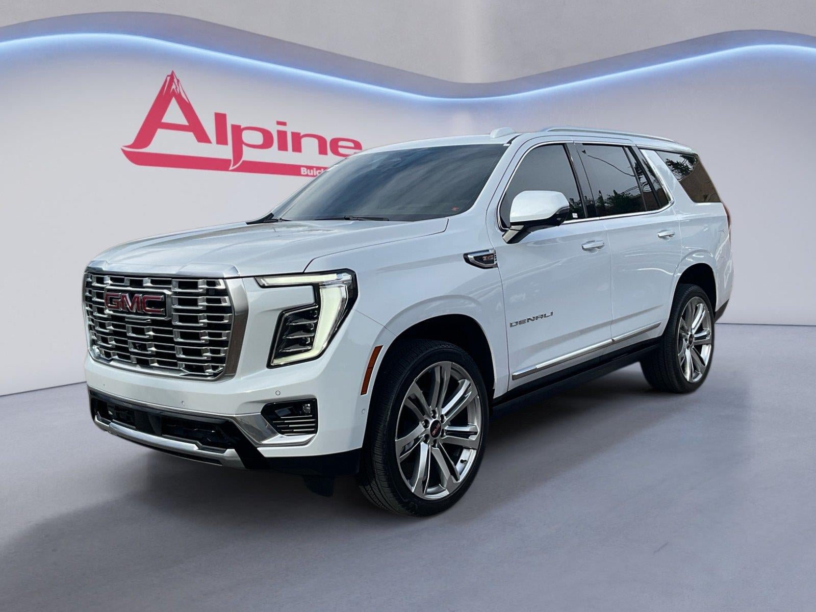 Used 2026 GMC Yukon Denali w/ Denali Reserve Package AWD/4WD image 1