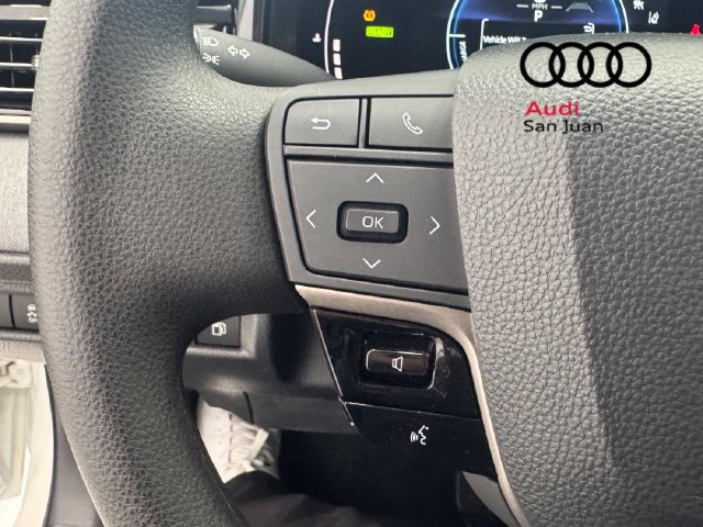 Used 2025 Toyota Camry LE FWD image 19