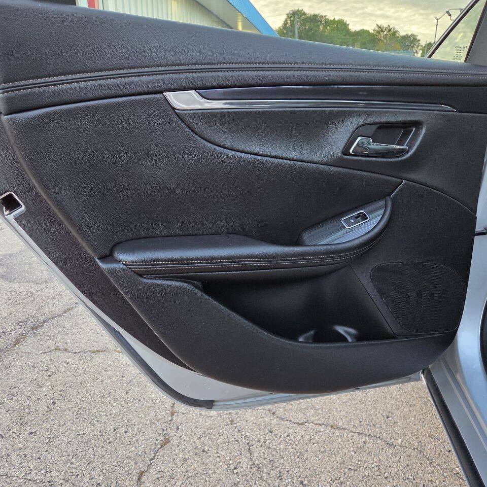 Used 2019 Chevrolet Impala Premier FWD image 15