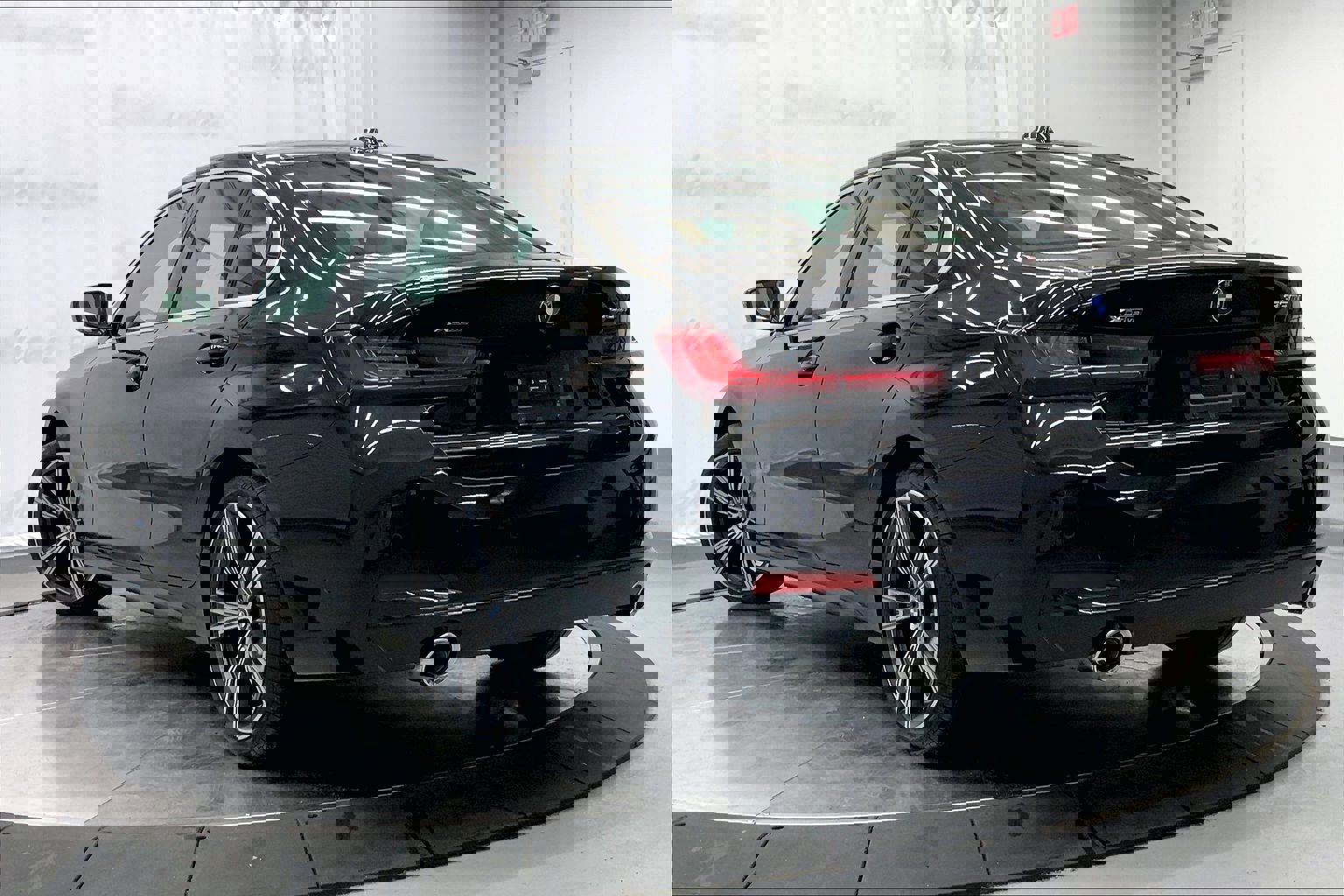 Used 2024 BMW 330i xDrive Sedan w/ Convenience Package image 10