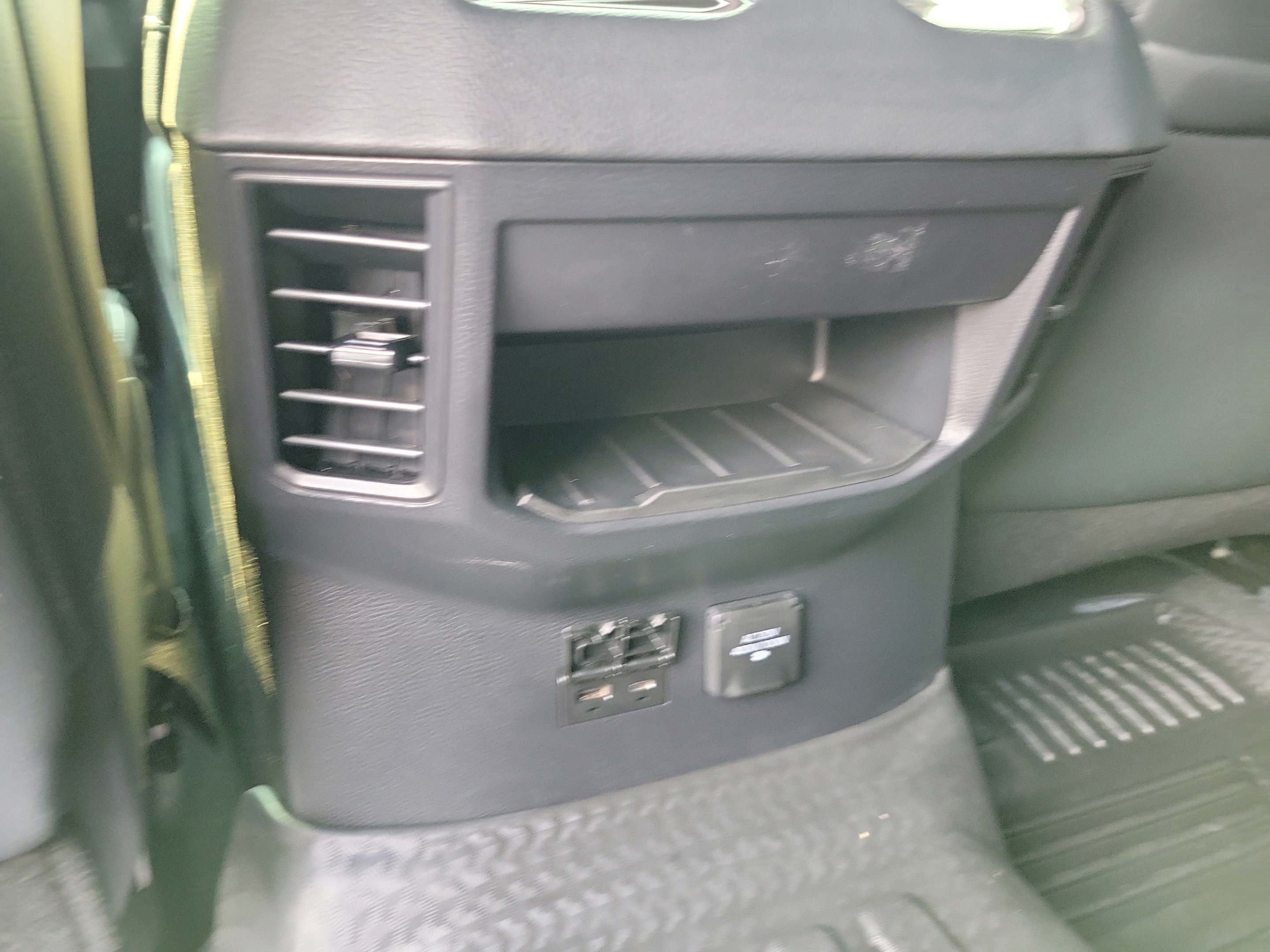 Used 2026 Toyota Tundra Limited w/ Power Package AWD/4WD image 10
