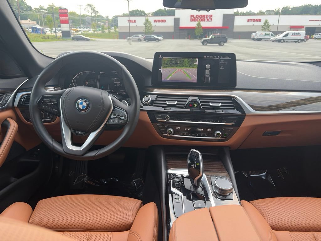 Used 2023 BMW 530e xDrive w/ Convenience Package AWD/4WD image 9