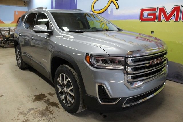 Certified 2023 GMC Acadia SLE w/ Driver Convenience Package FWD image 3