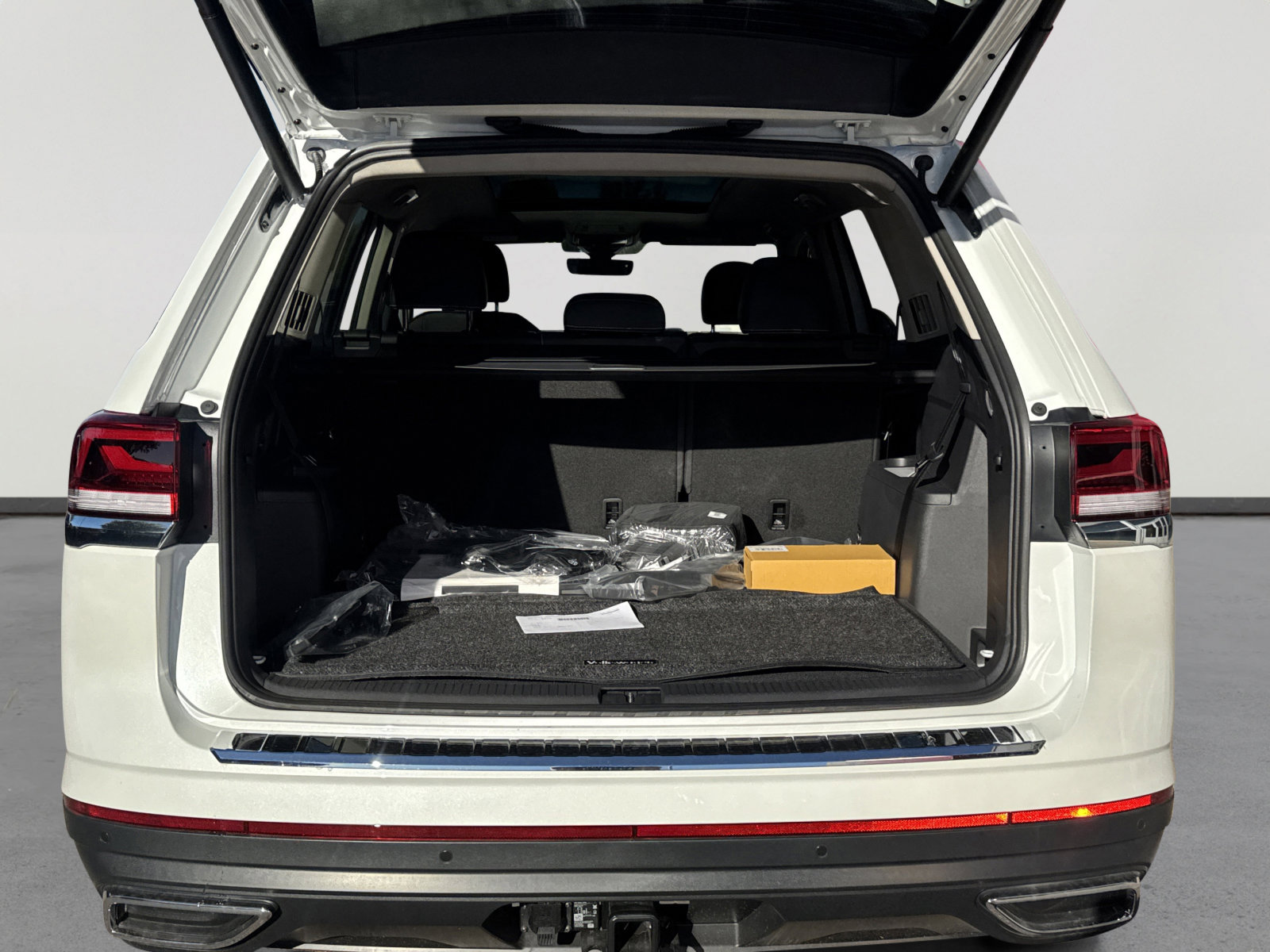 New 2026 Volkswagen Atlas SEL image 7