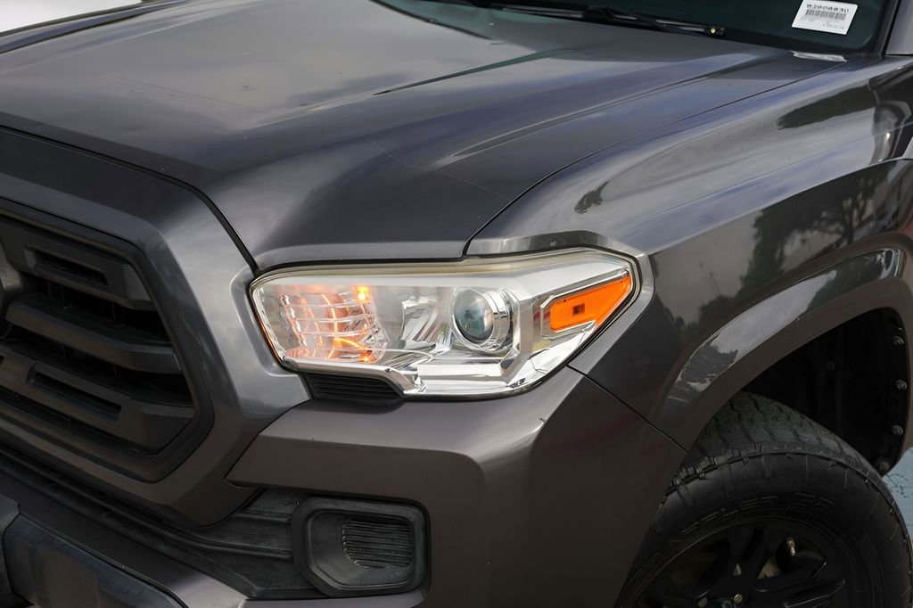 Used 2018 Toyota Tacoma SR w/ SR Convenience Package RWD image 3