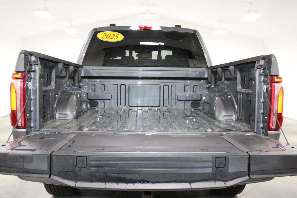 Used 2025 Ford F150 Platinum image 17