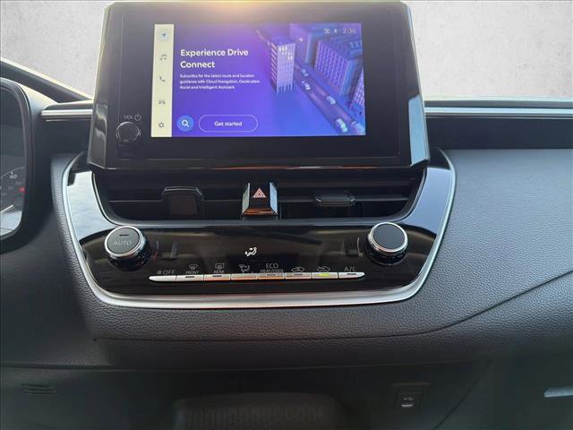 Used 2025 Toyota Corolla LE image 18