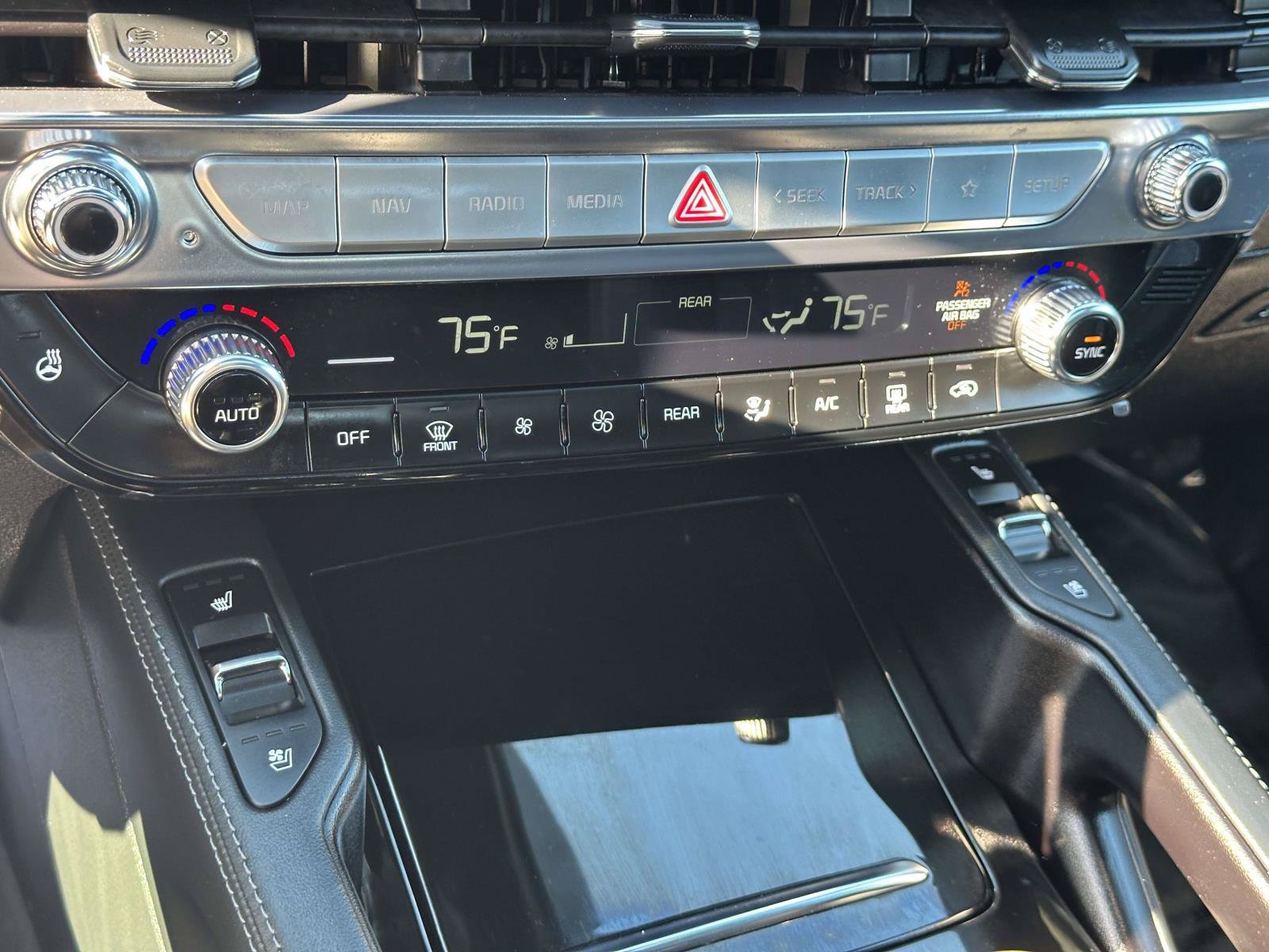 Used 2025 Kia Telluride SX Prestige X-Line AWD/4WD image 12