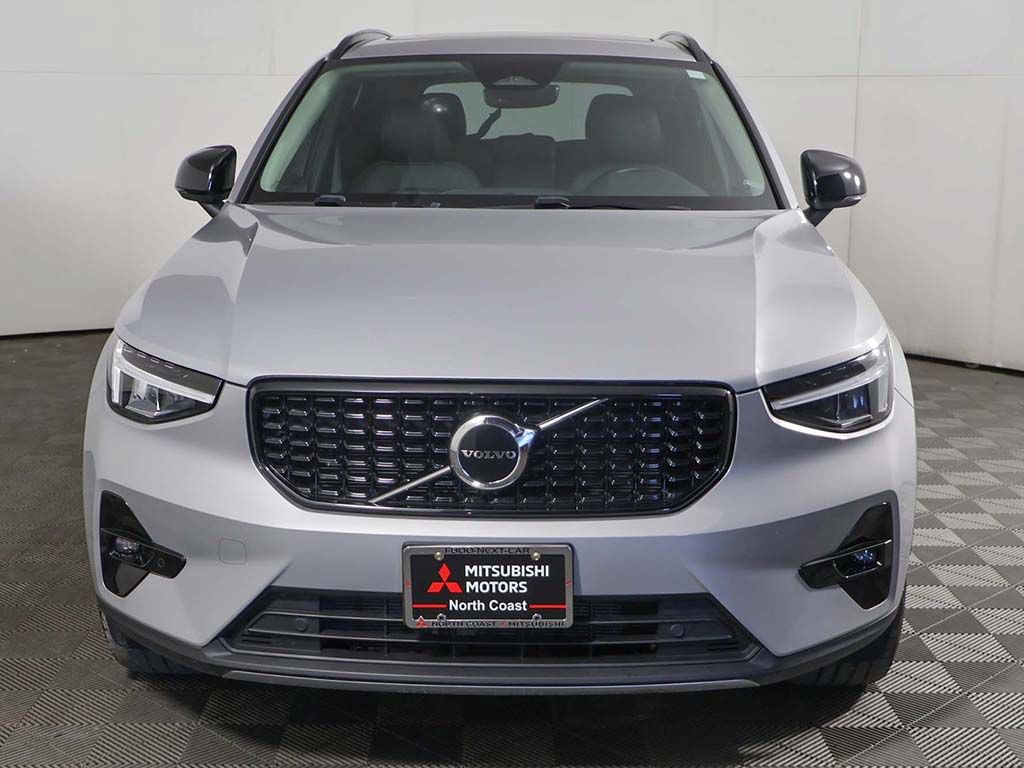 Used 2023 Volvo XC40 B5 Plus w/ Climate Package AWD/4WD image 12