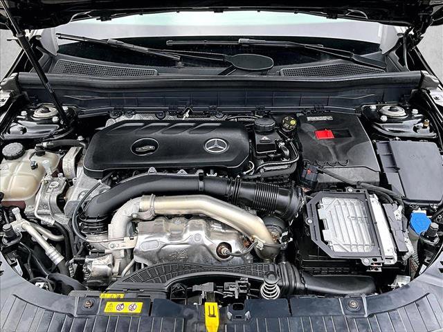 Used 2024 Mercedes-Benz GLB 250 4MATIC image 11