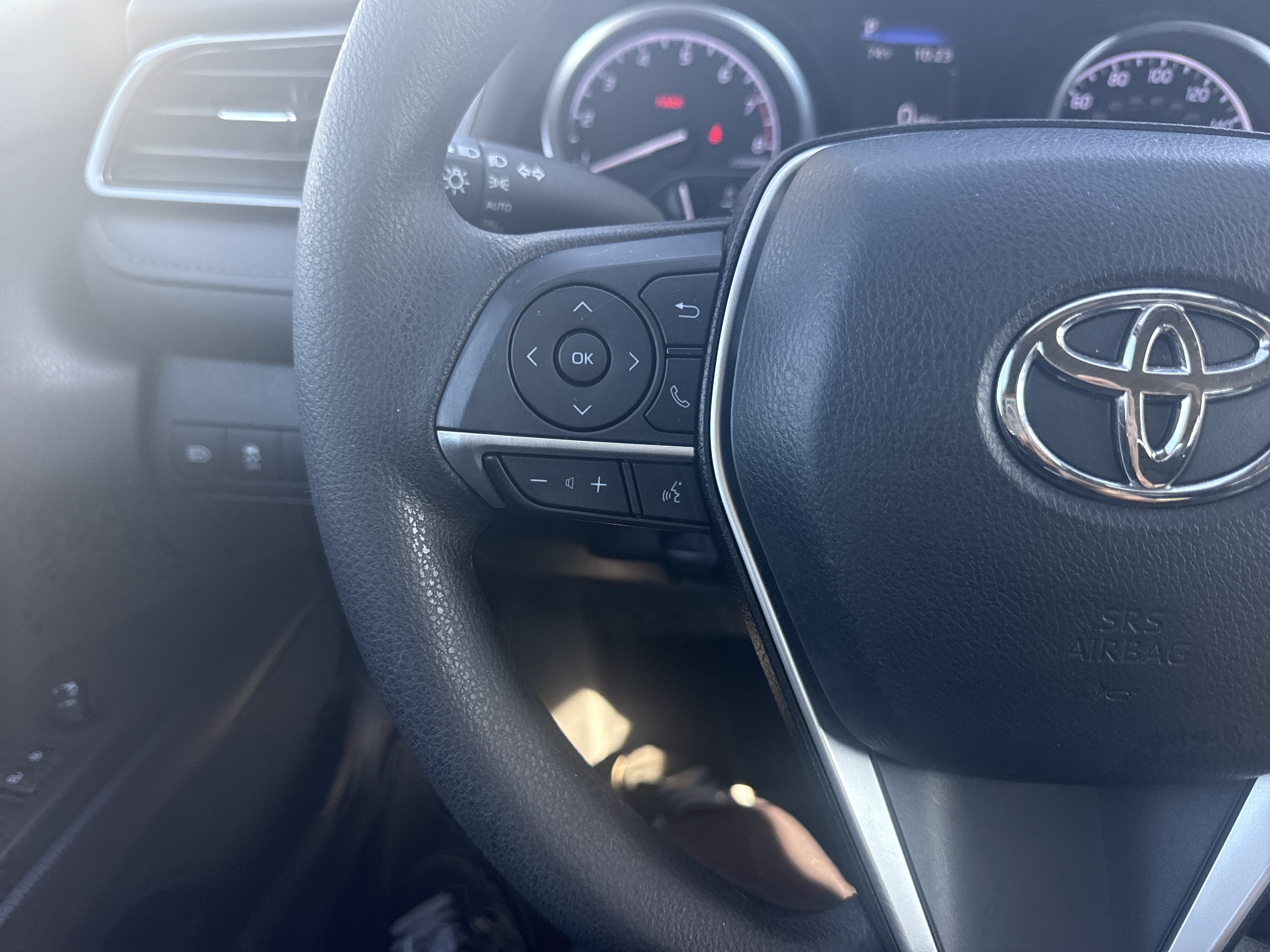 Used 2023 Toyota Camry LE FWD image 19