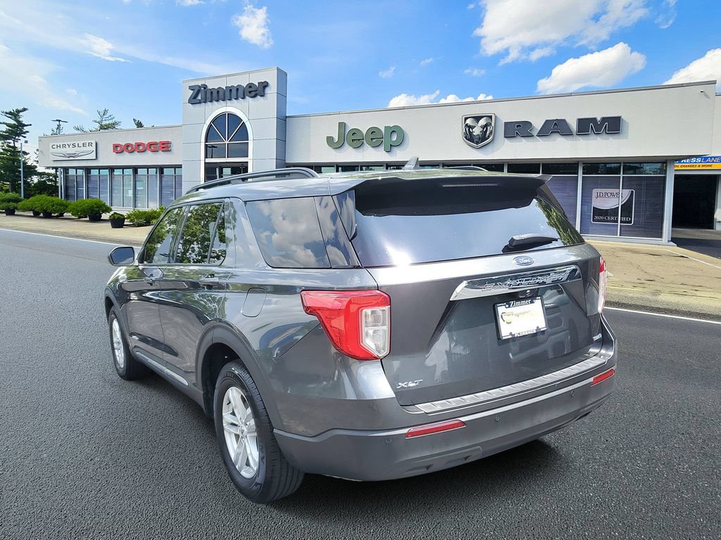 Used 2020 Ford Explorer XLT AWD/4WD image 3