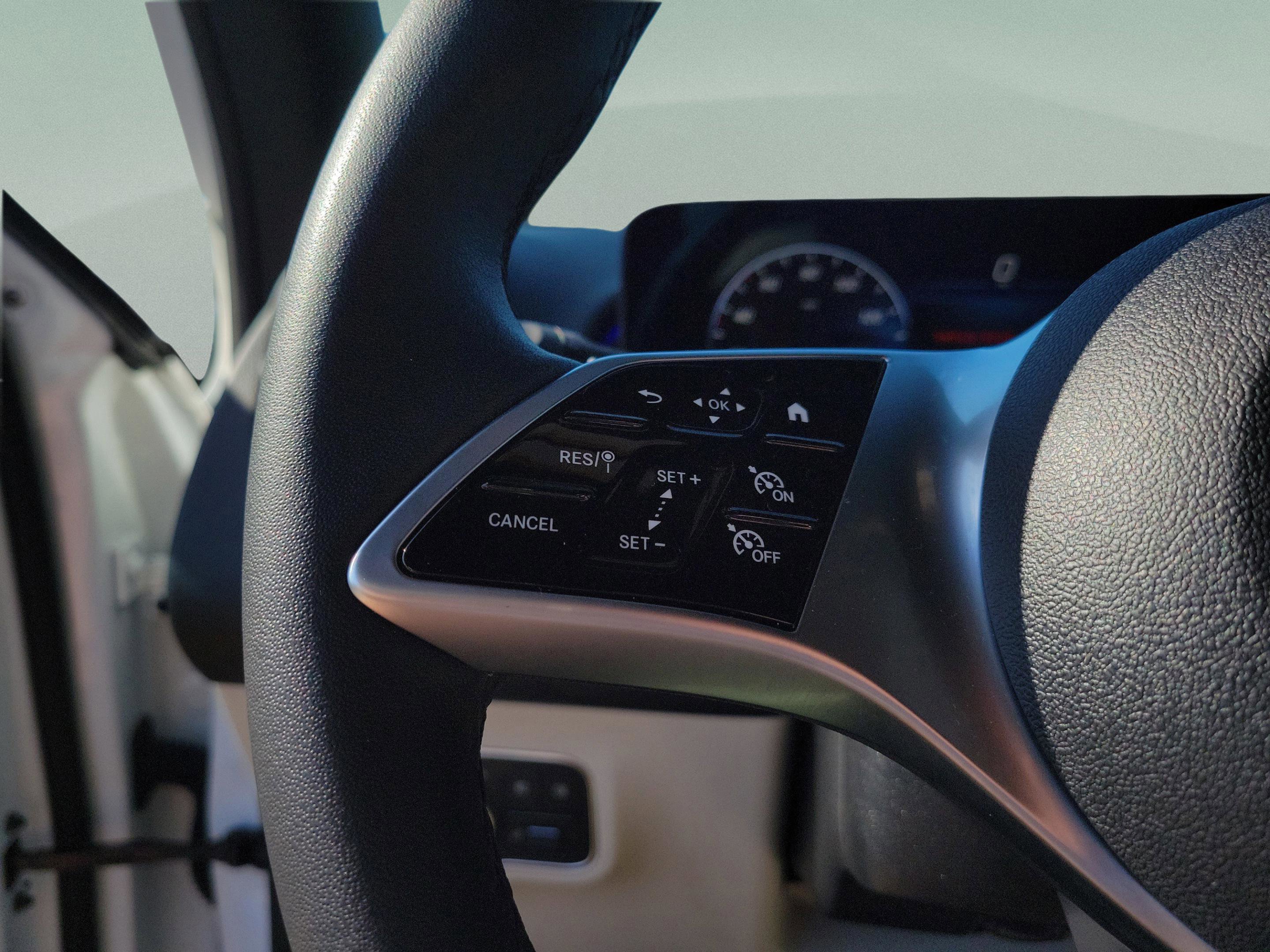 Certified 2025 Mercedes-Benz GLB 250 image 31