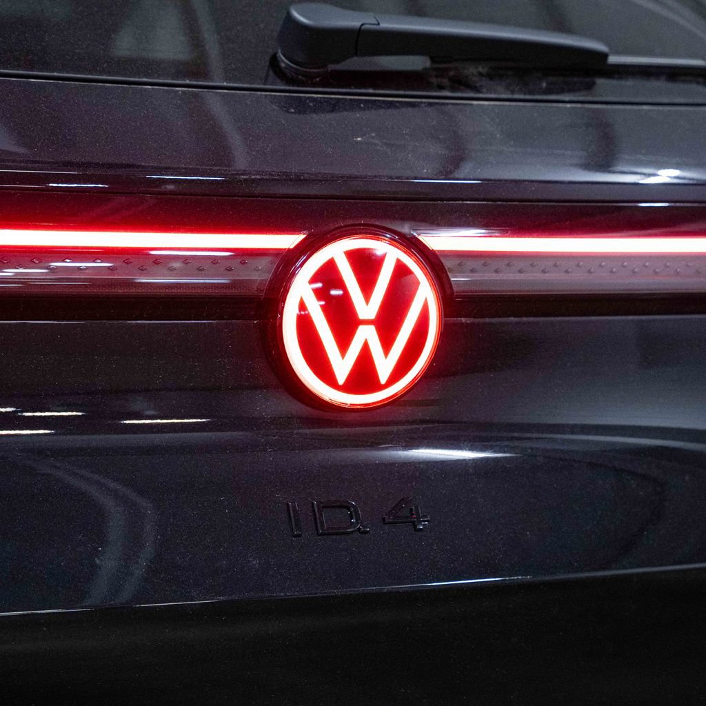 New 2026 Volkswagen ID.4 Pro S Plus AWD/4WD image 6