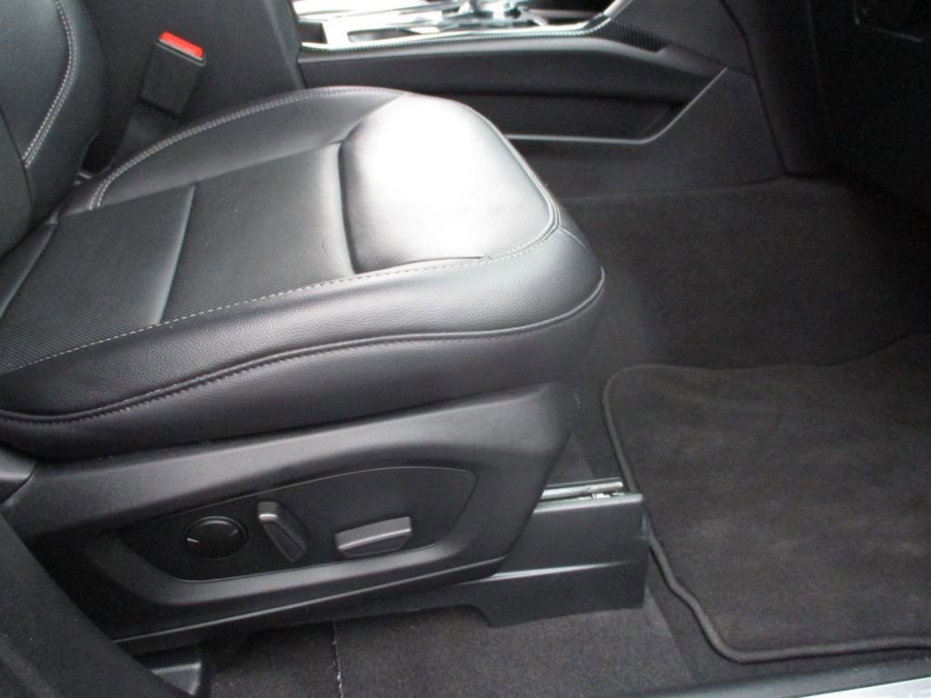 Used 2024 Ford Explorer Limited w/ Limited Technology Package image 10