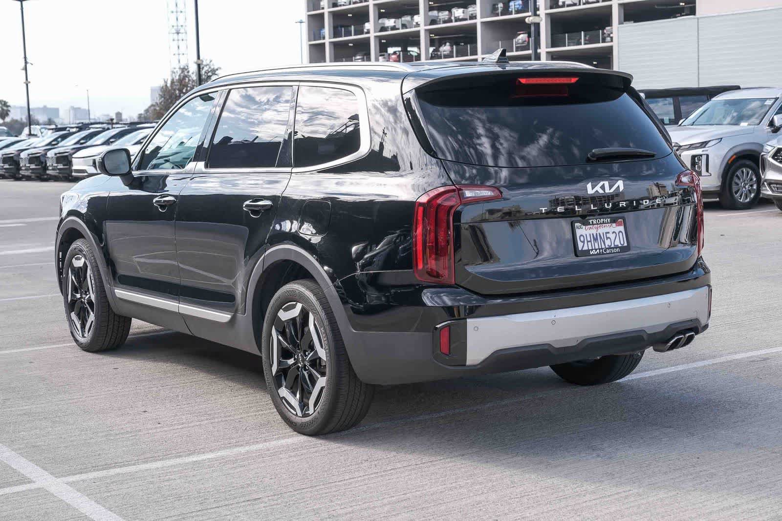 Used 2024 Kia Telluride S w/ S Sunroof Package FWD image 6